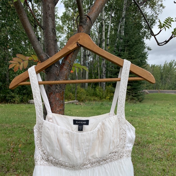 BEBE Cream Silk Beaded Sleeveless Top S US - Picture 6 of 7
